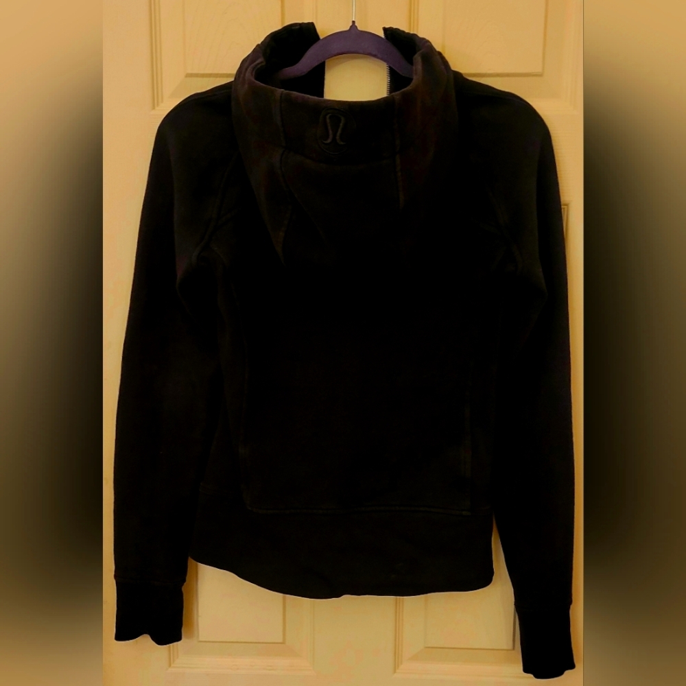 Lululemon Scuba full zip jacket with hood, size 6